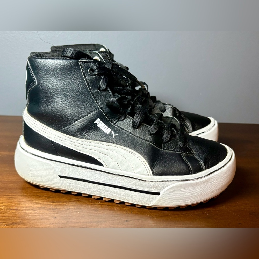 Women’s PUMA Kaia Mid - Black/White - Size 8